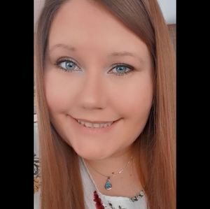 Meet your Posher, Catherine